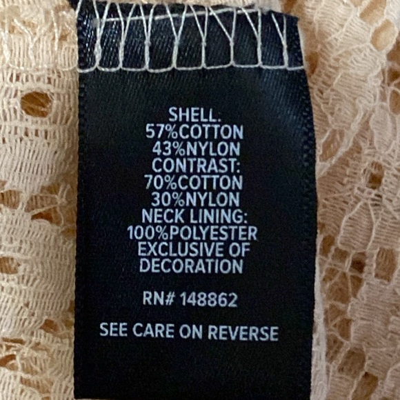 Torrid Lace High Neck Top size 3X - Picture 8 of 8